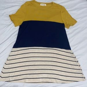 Color block women’s tunic, never worn!